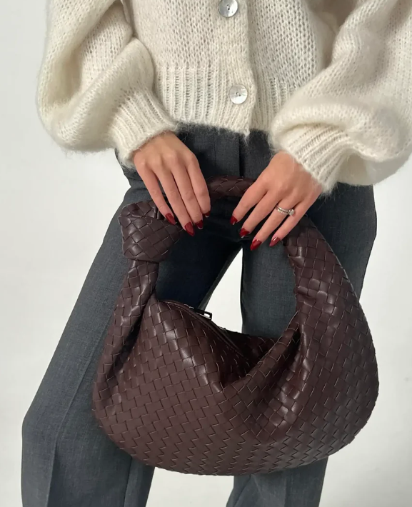 SEORA | Medium woven bag