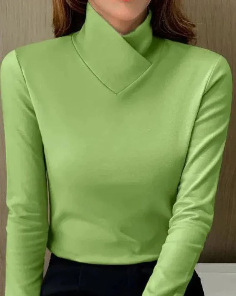 Versa | Elegant Turtleneck Fit