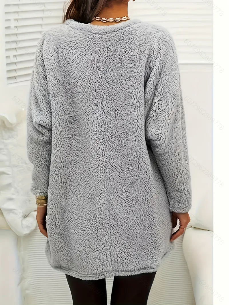 Cozy Fleece-Lined Women's Sweatshirt with Heart Print